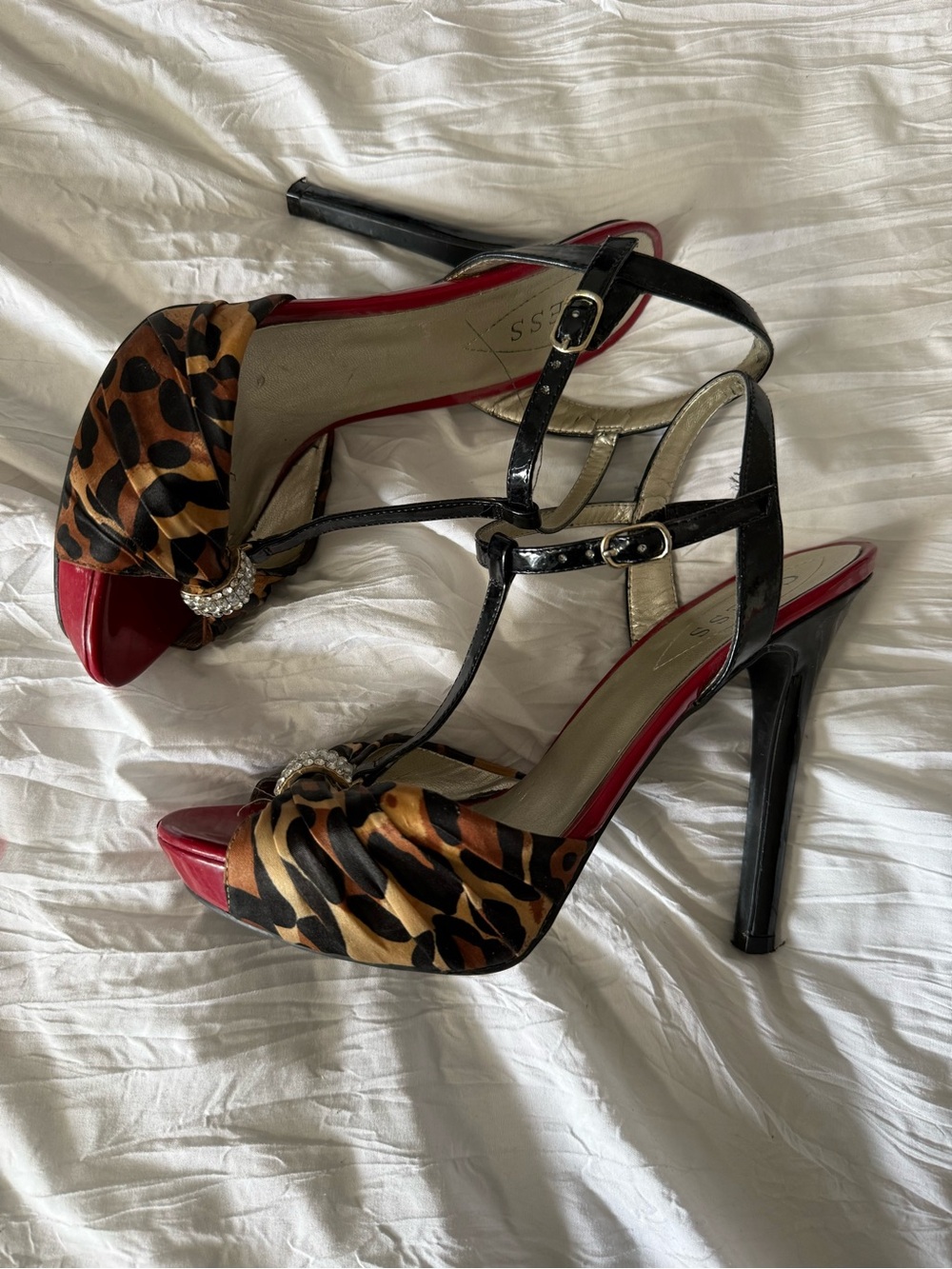 Guess size 8 heel